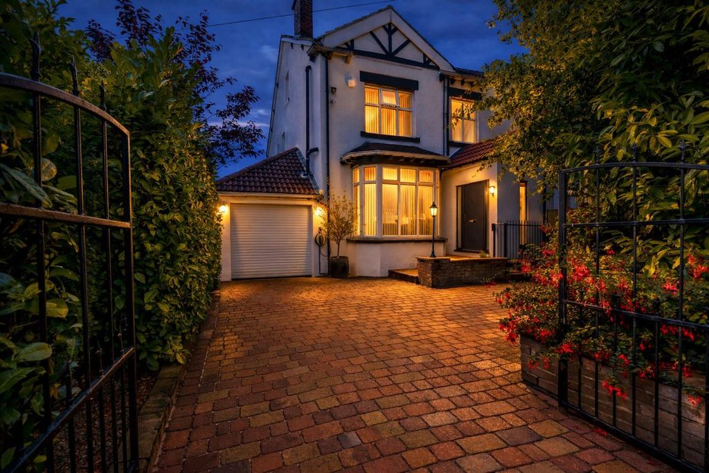 Property photo 1 of 18 305De14d-F774-477B-B27B-F1c3Acdae2E2.Png