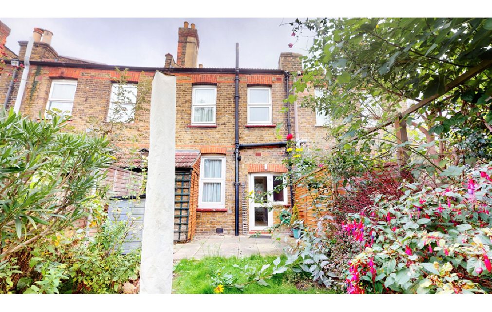 Property photo 1 of 7