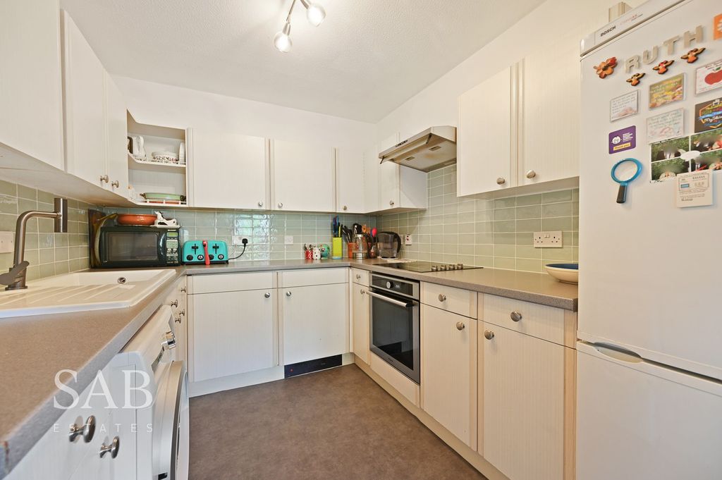 Property photo 3 of 12