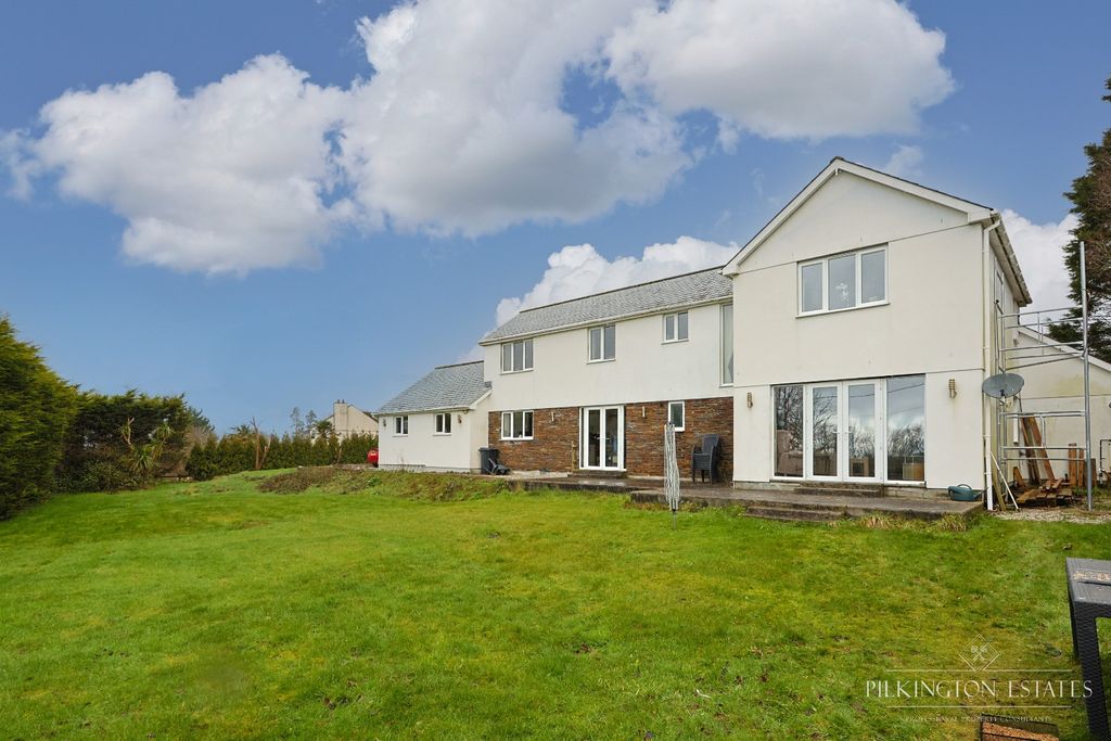 Property photo 2 of 15 4825831