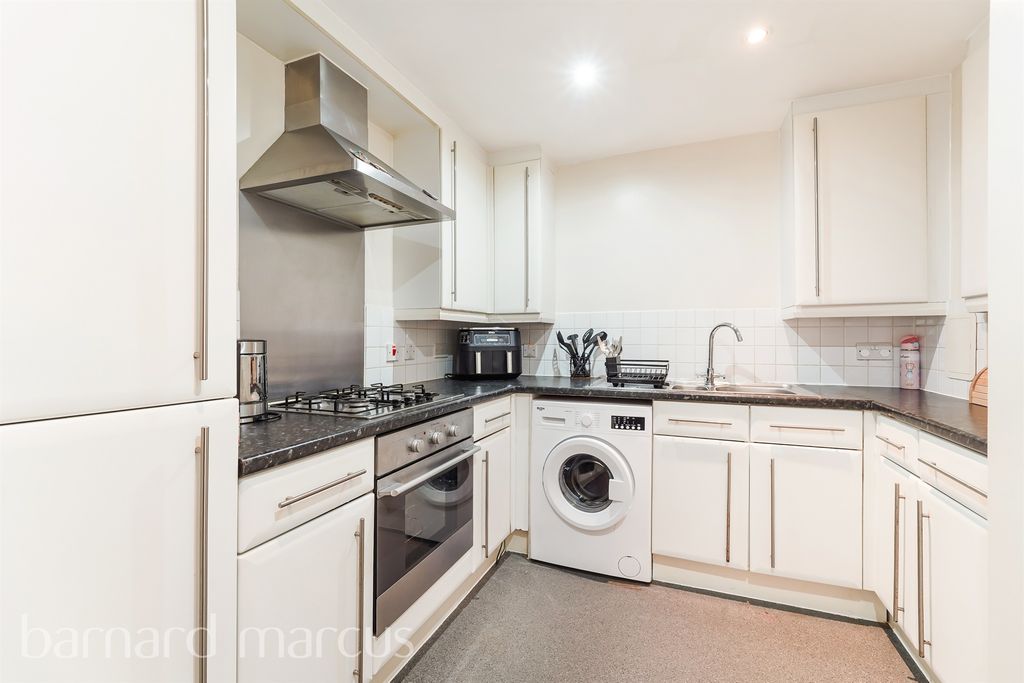 Property photo 2 of 9