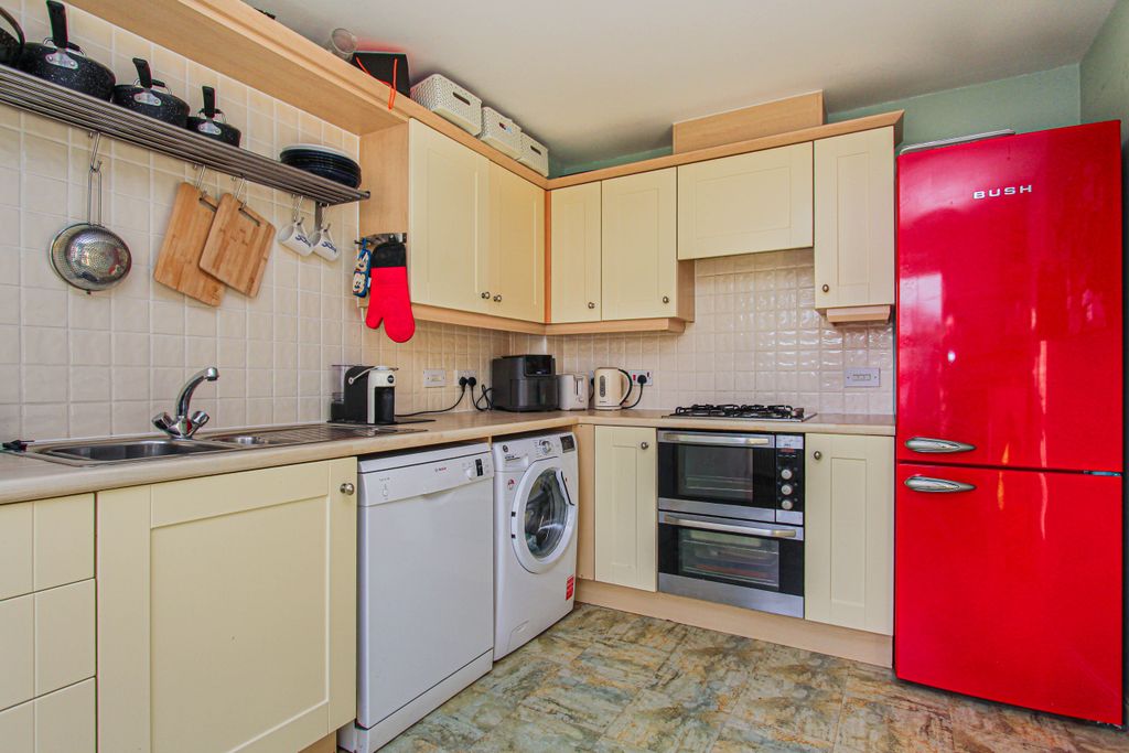 Property photo 2 of 14 Kitchen