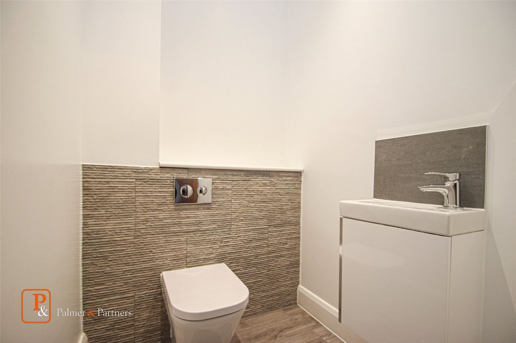 Property photo 3 of 20 W/C