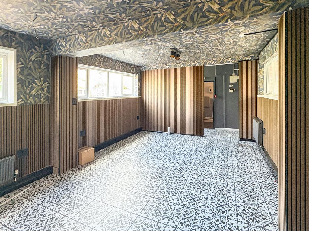 Property photo 2 of 9 3.Jpg