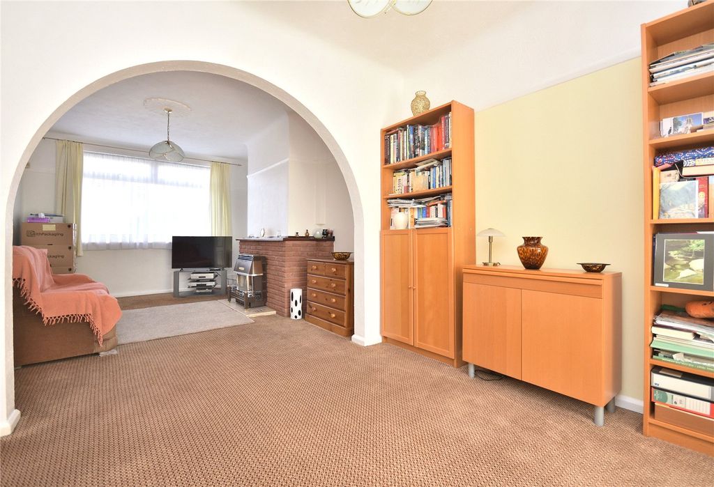 Property photo 2 of 19 Picture No. 11