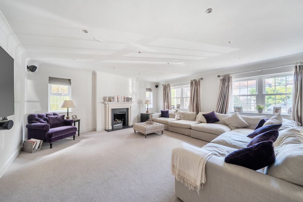 Property photo 2 of 30 Picture No. 40