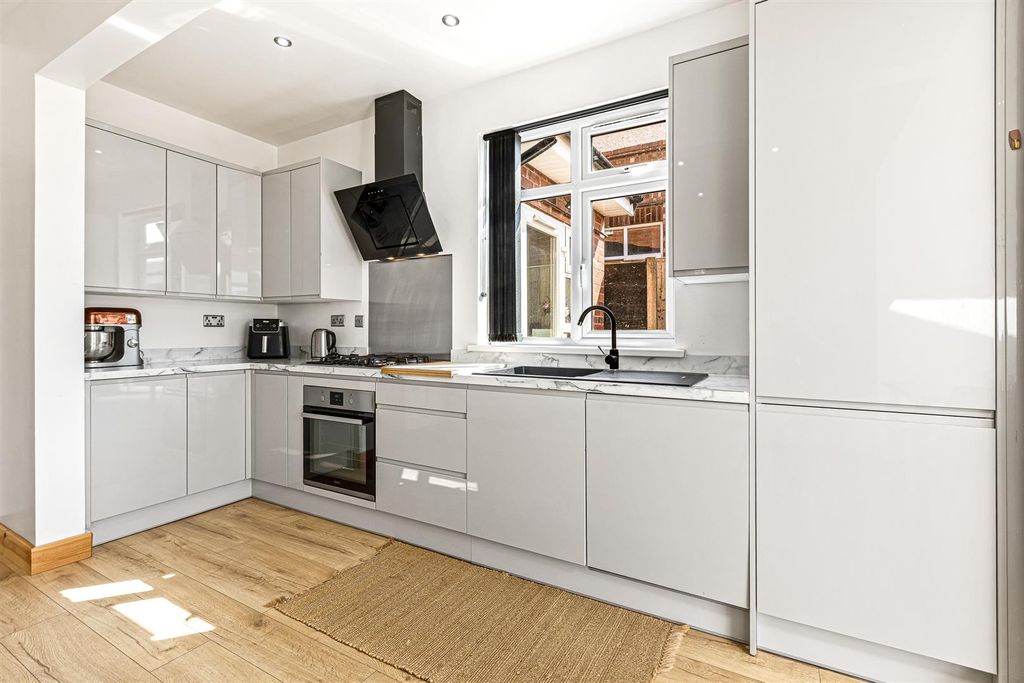 Property photo 3 of 24 Image 15.Jpg