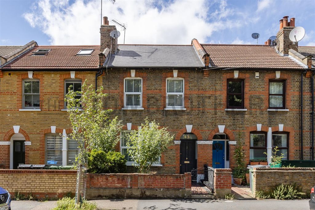 Property photo 1 of 34