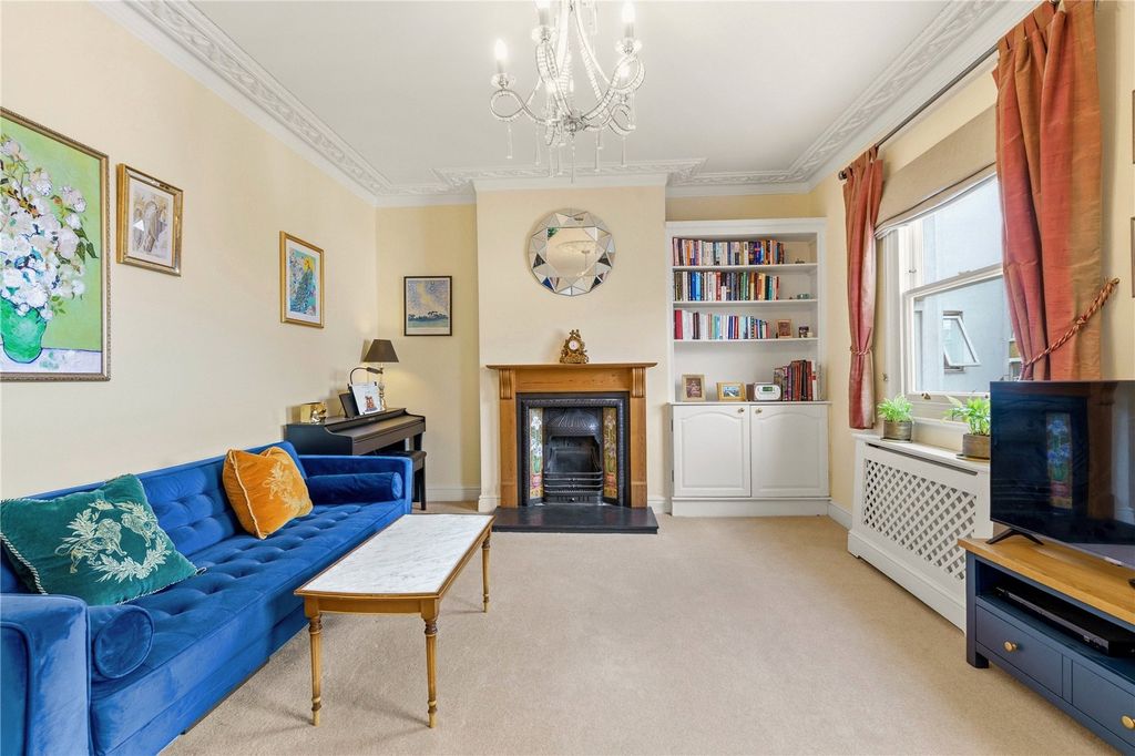 Property photo 2 of 11 Picture No. 30