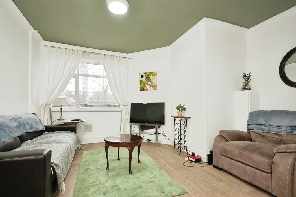 Property photo 2 of 16 Pbox-Img.Jpg