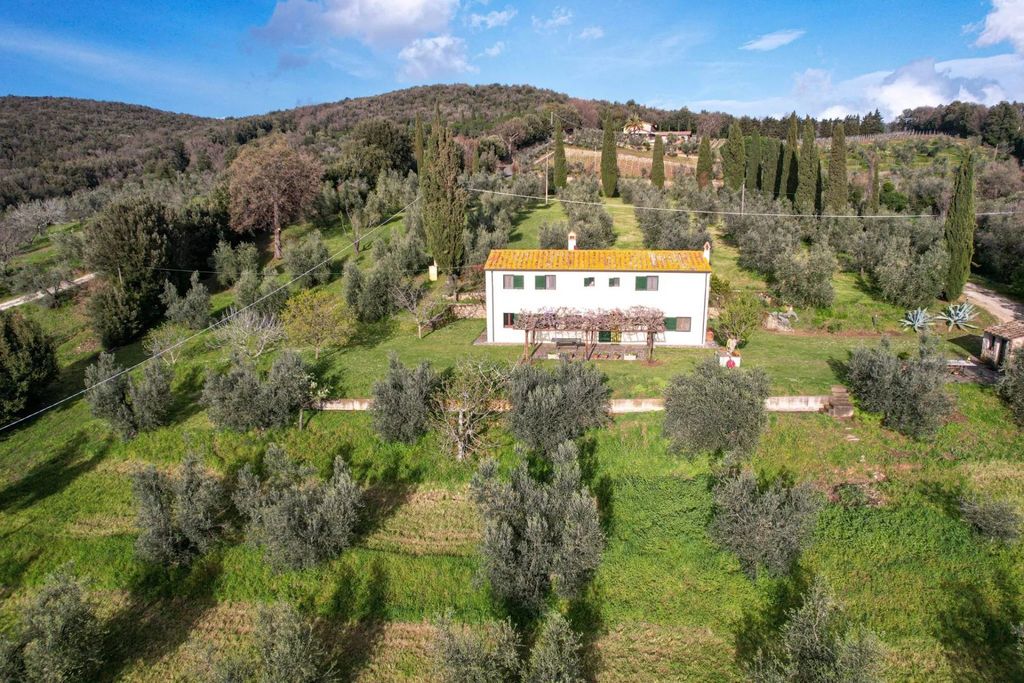 Property photo 1 of 33