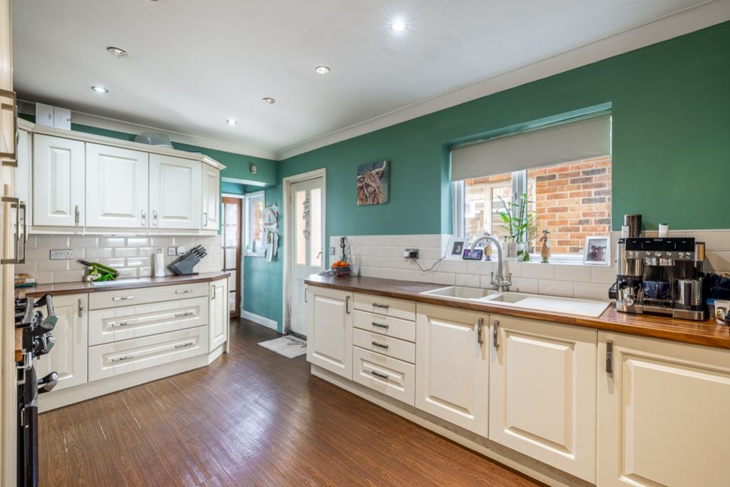 Property photo 3 of 21 3 Argyle Street (Boston)-11