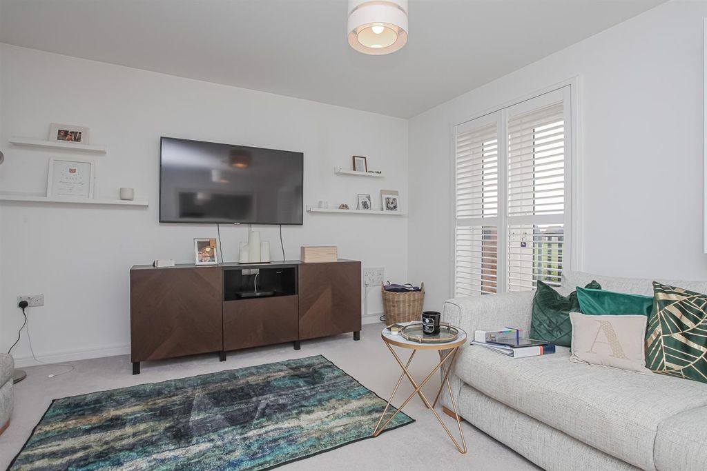 Property photo 3 of 15 Img_2356.Jpg