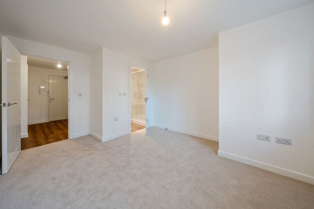 Property photo 3 of 6