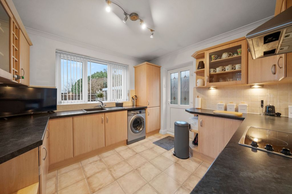 Property photo 3 of 15