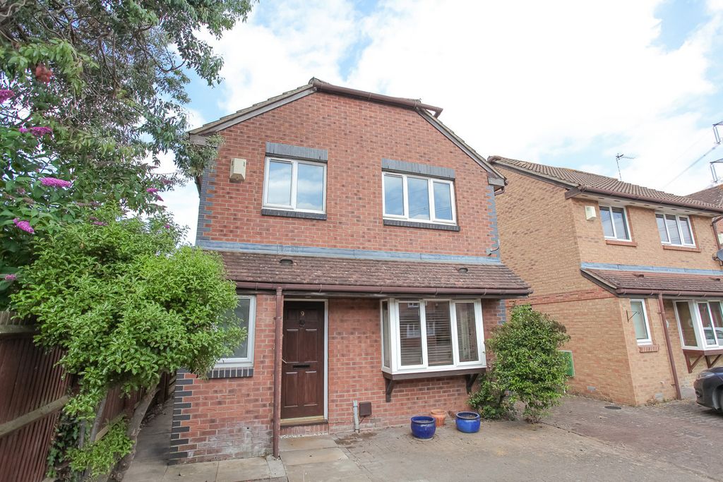 Property photo 1 of 28