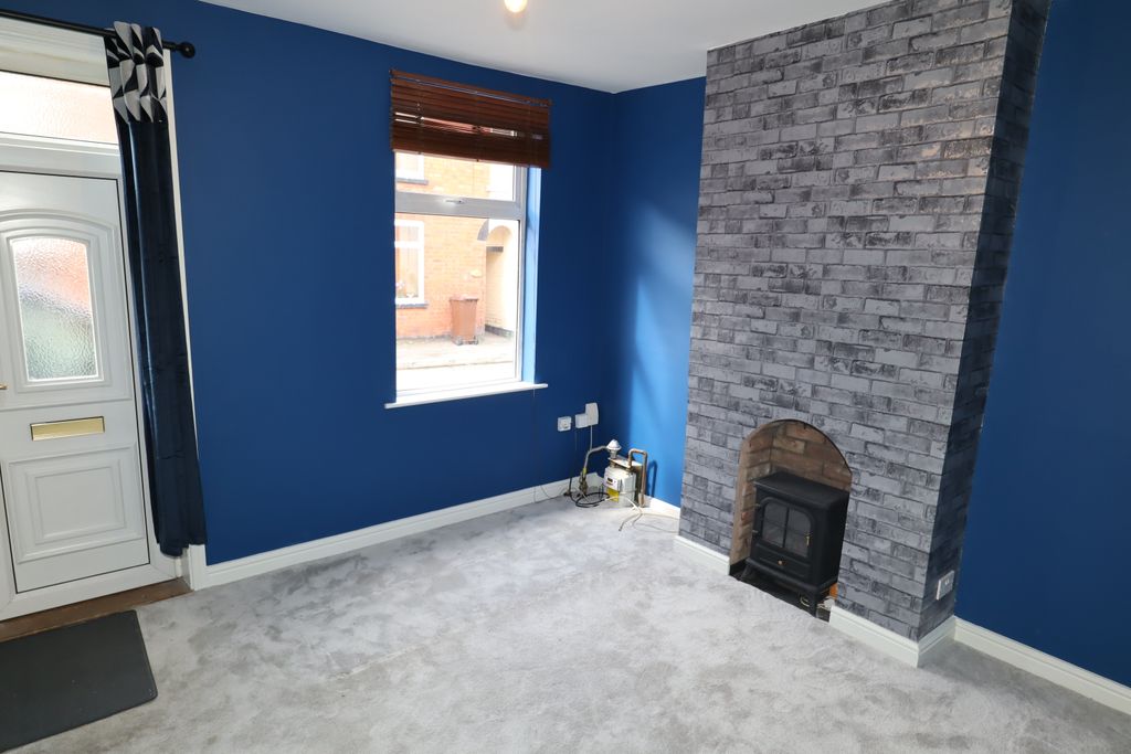 Property photo 2 of 7