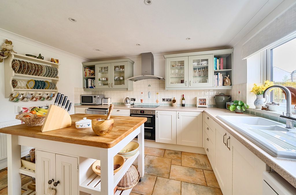 Property photo 3 of 23 1418782-5-69A178c...