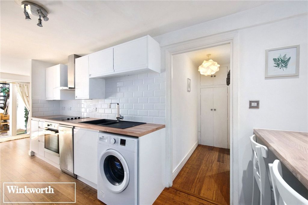 Property photo 3 of 17 Picture No. 14