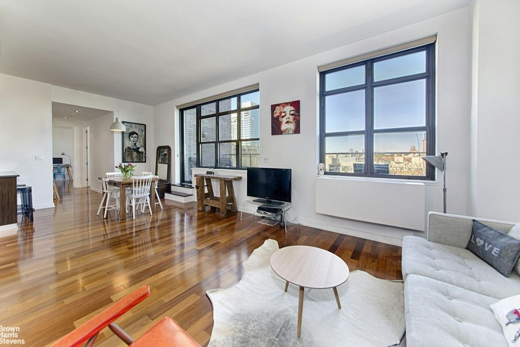 Property photo 1 of 2