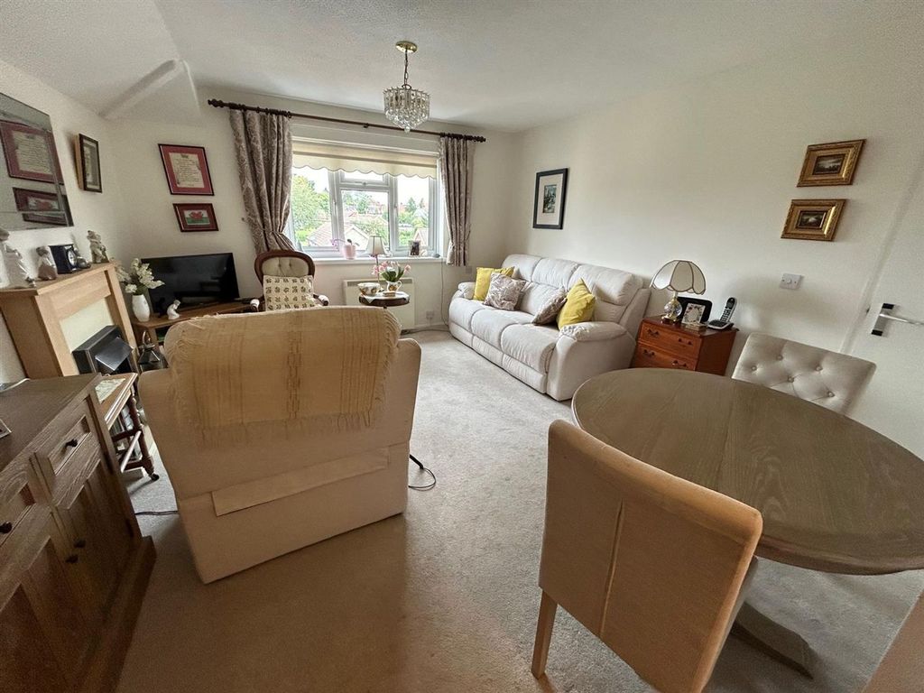 Property photo 2 of 6