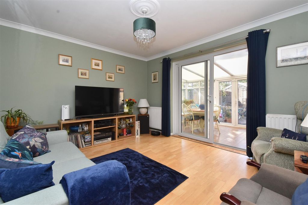Additional image 4 of 4 bed detached bungalow for saleMoscow Road, Hastings TN35