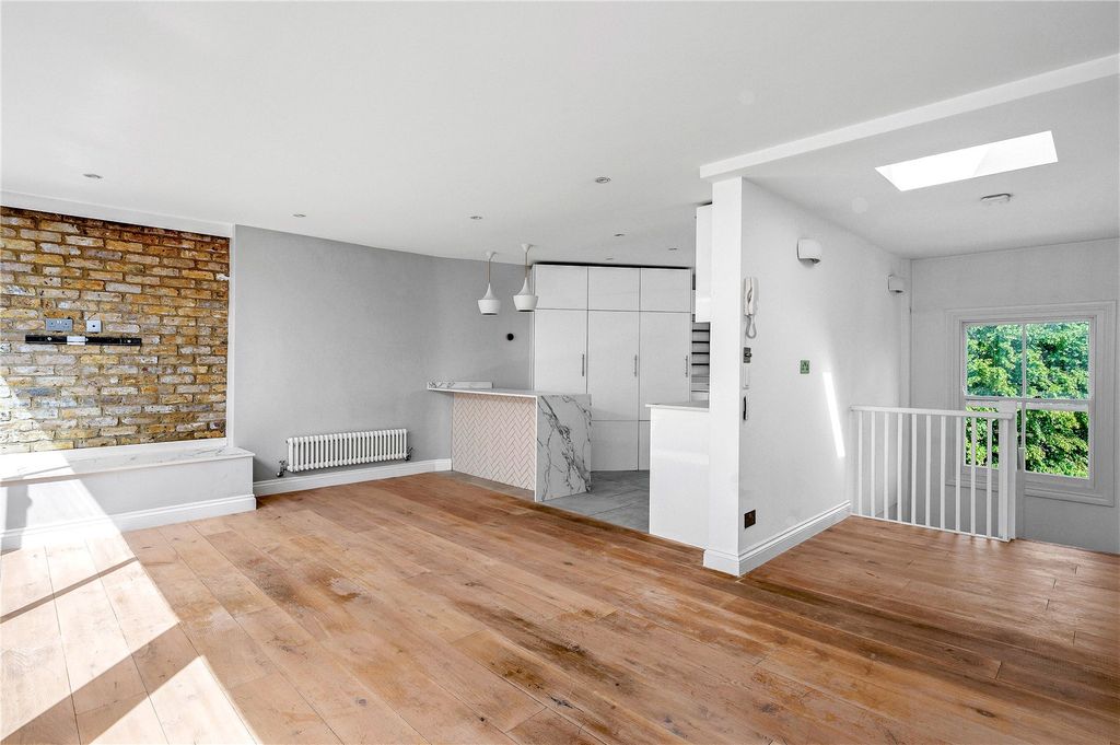 Property photo 3 of 10 Picture No. 63
