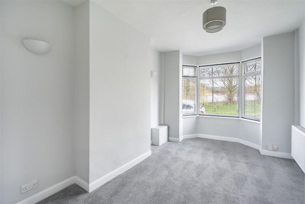 Property photo 2 of 16 8Gt-1.Jpg