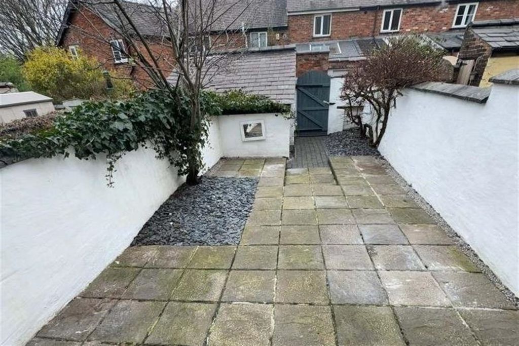 Property photo 2 of 10 (Main)