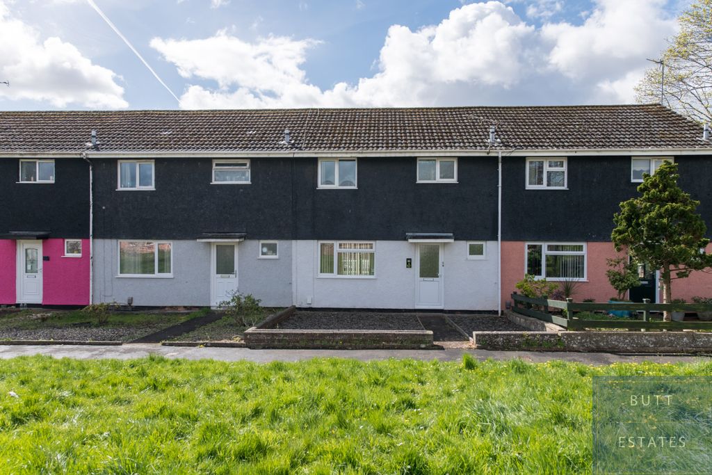 Property photo 1 of 11