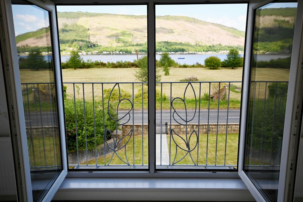 Property photo 2 of 33 4086802