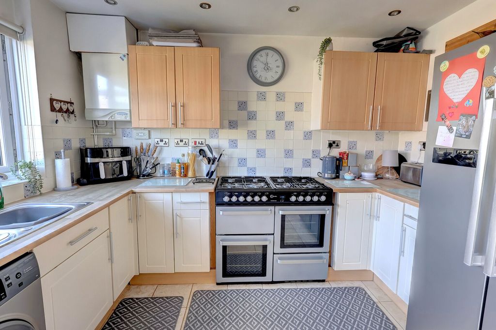 Property photo 3 of 11 Picture No. 04