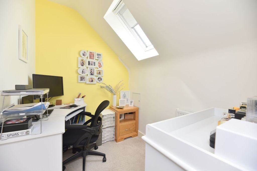 Additional image 15 of 3 bed semi-detached house for saleGale Drive, Biggleswade SG18
