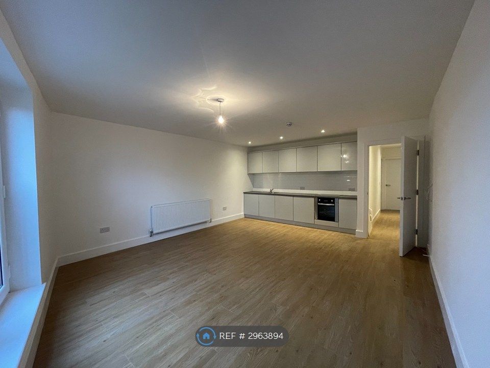 Property photo 1 of 7 Kitchen/Living Area