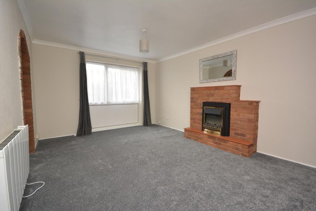 Property photo 2 of 6 Lounge