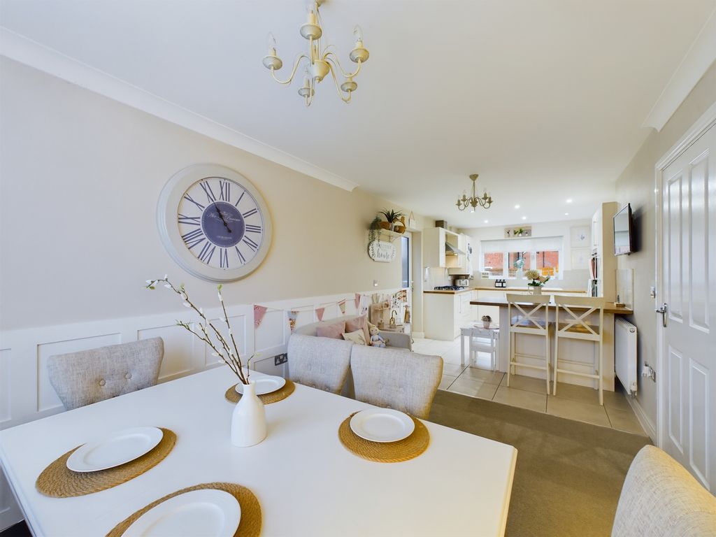 Property photo 2 of 25