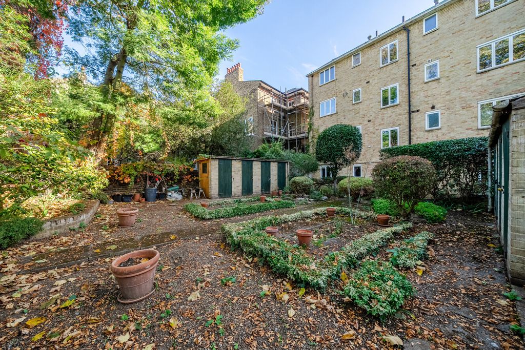 Property photo 2 of 18 1534870-3-6Ace536...