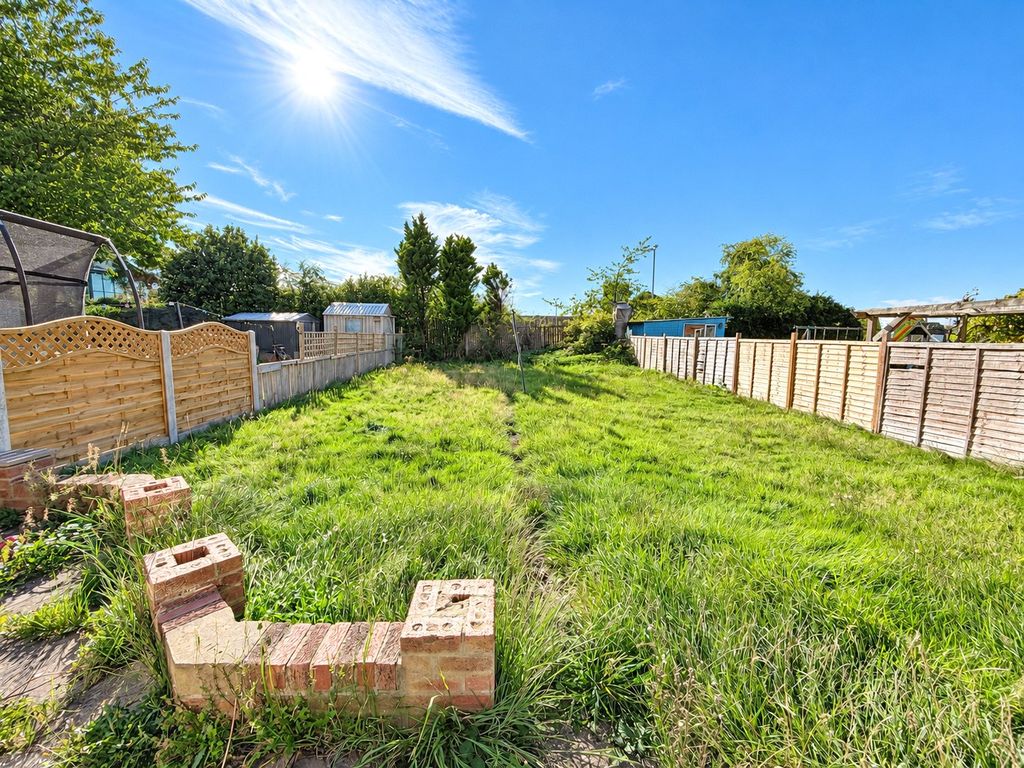 Property photo 3 of 18 Picture No. 16