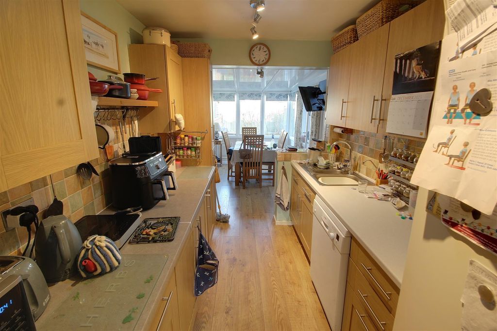 Property photo 3 of 10 Img_8319-Img_8321.Jpg