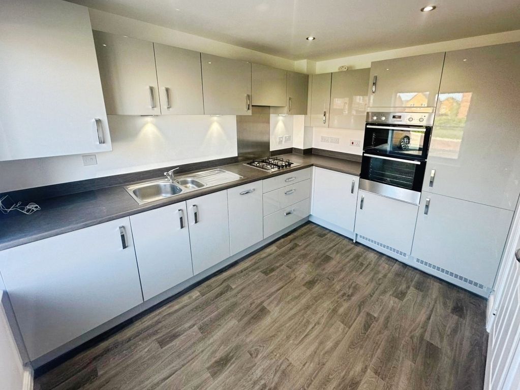 Property photo 2 of 20 Image