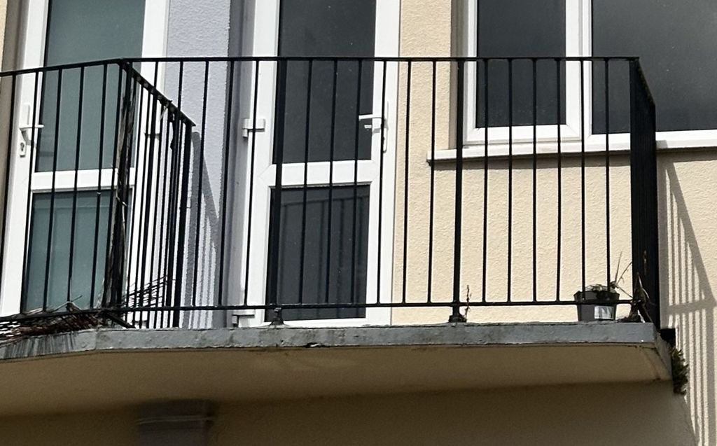 Property photo 3 of 10 Balcony