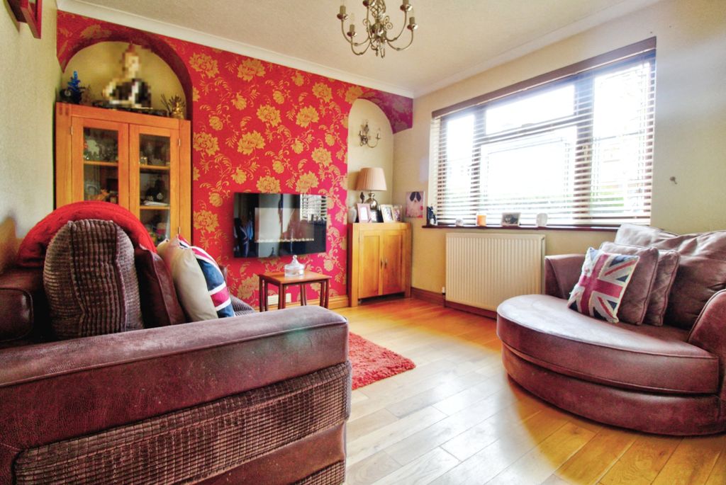 Property photo 3 of 28 7