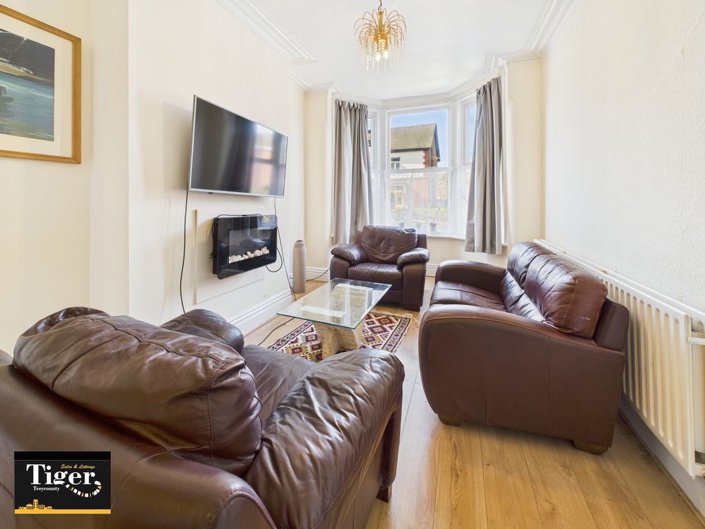 Property photo 2 of 6 Cam02176G0-Pr0546-Still002