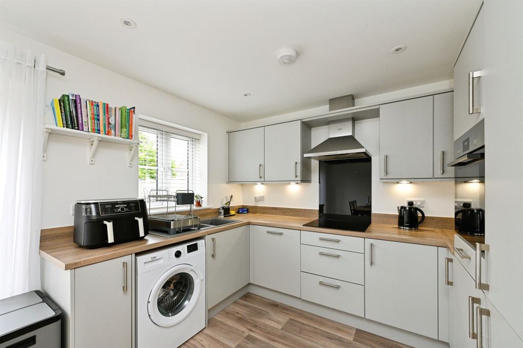 Property photo 2 of 18