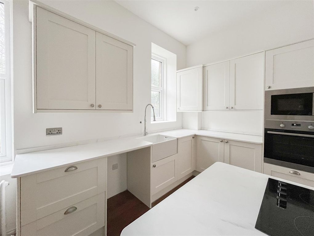 Property photo 3 of 19 Kitchen / Dining Room