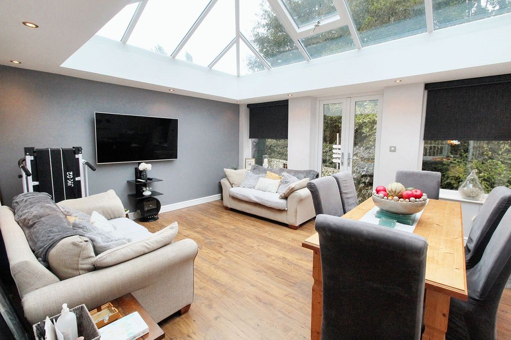 Property photo 2 of 42