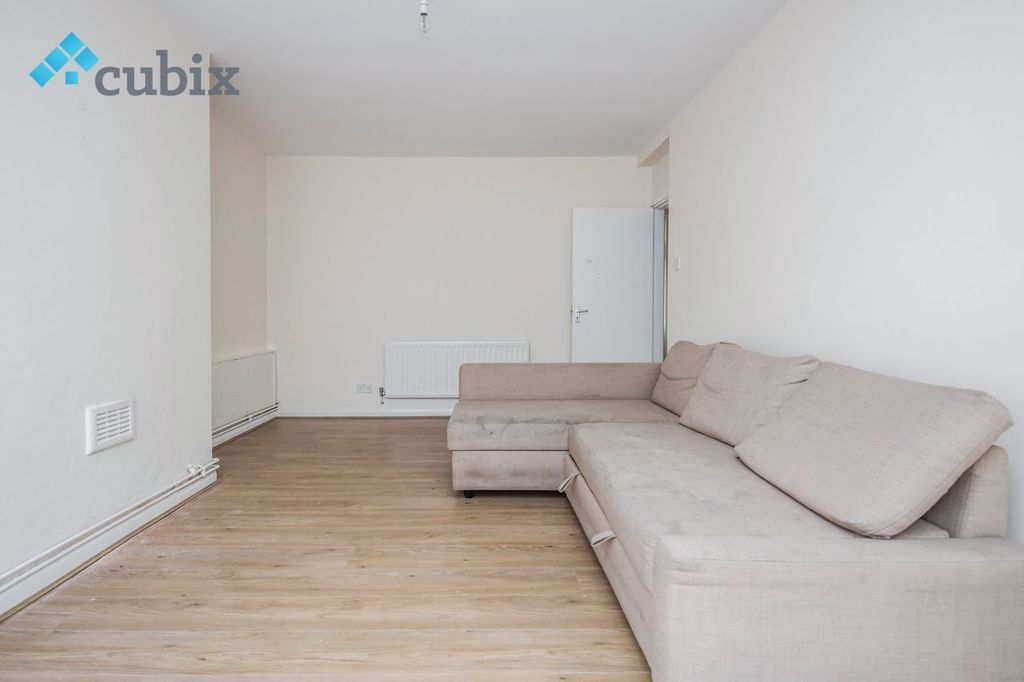Property photo 3 of 27