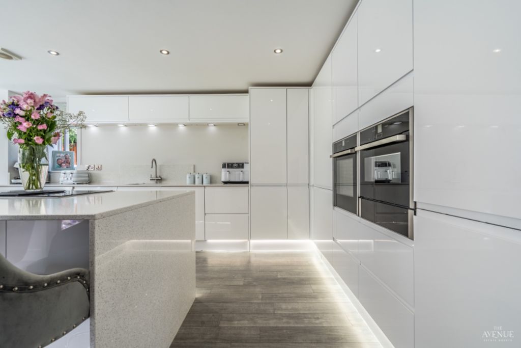 Property photo 2 of 30 3382376