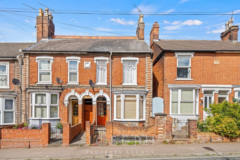 Property photo 1 of 17