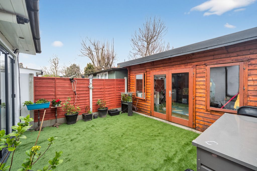 Property photo 3 of 19